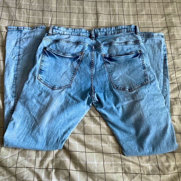 H&M Ripped Jeans - Picture 3 of 3